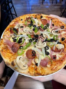 Pizza Especial del Artesano uno de nuestros platos